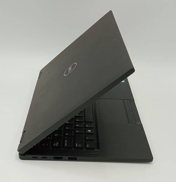 Dell Latitude 7390 (Touch and Type) 1