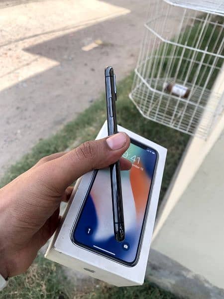 Apple iphone x 64gb pta approved 1