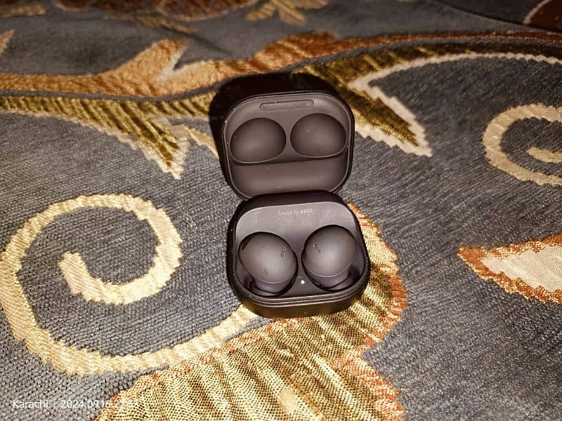 Samsung Galaxy Buds 2 Pro 0