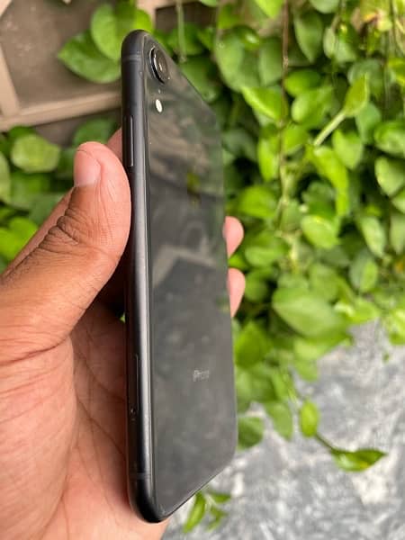 iphone xr (64Gb) waterpack 4