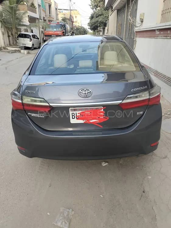 Toyota Corolla GLI 2018 Automatic 2