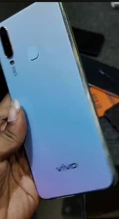 Vivo Y17 10/10 Condition With Box All Ok whatsapp no 03335077042