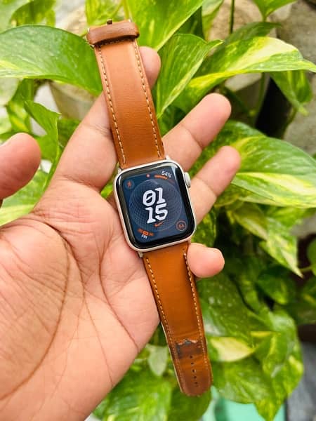 apple watch series 4 silver edition urgent sale 1