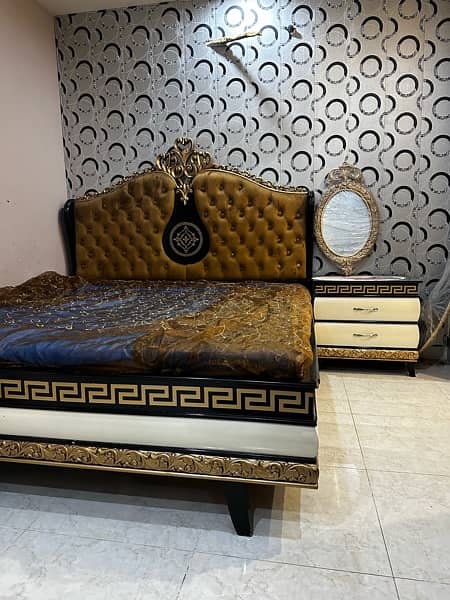 Queen-Size Bed Set 1