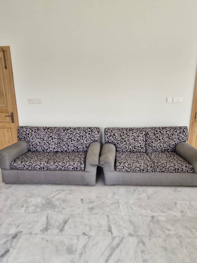 Sofa for sale 0