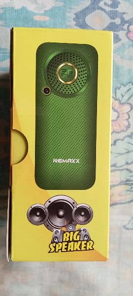 I AM SALLING MY KEYPAD MOBILE REMAXX THUNDER PRO 5