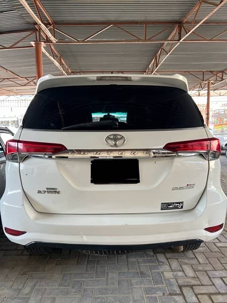 Toyota Fortuner 2017 0