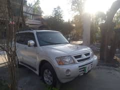 Mitsubishi Pajero 2005