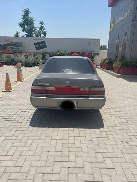 Toyota Corolla 2.0 D 2001 4