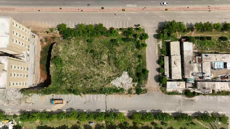 4 kanal Commercial Plot for Sale in Gulberg Greens Islamabad 14