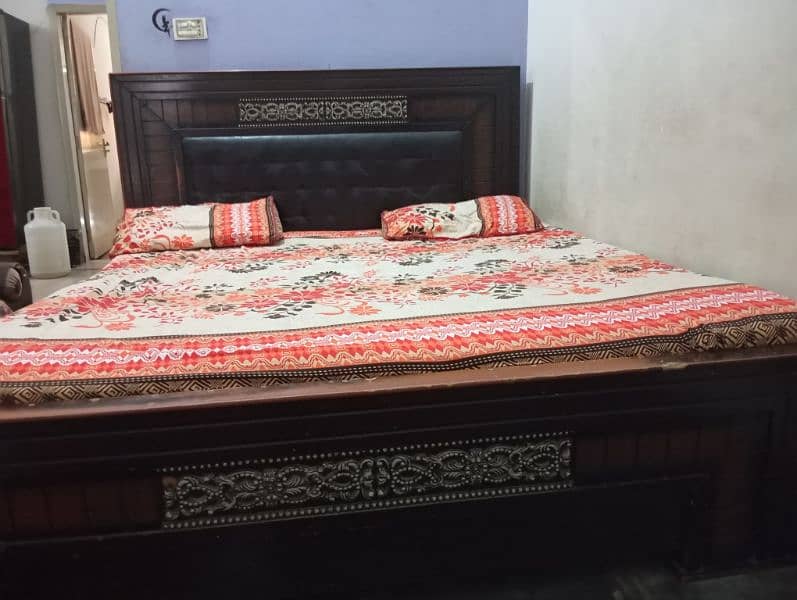 King size bed with mattress 4