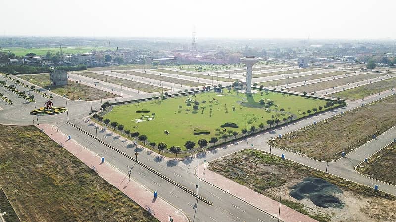 8 Marla Commercial Facing Park Plot For Sale In Phase 3 Bahria Orchard Lahore 1