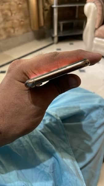 iPhone Xs max 64 Factory unlock non pta Physical Sim, use eSIM, no use 5