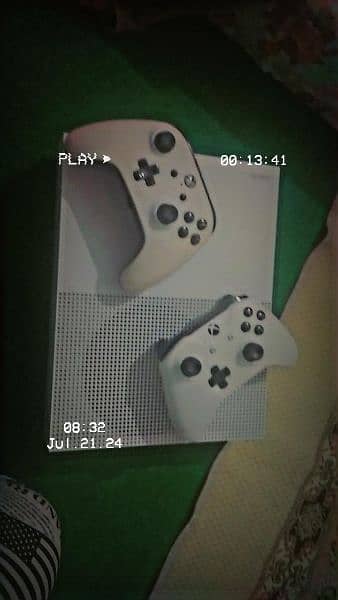 Xbox one s 1tb with 2 controllers 0