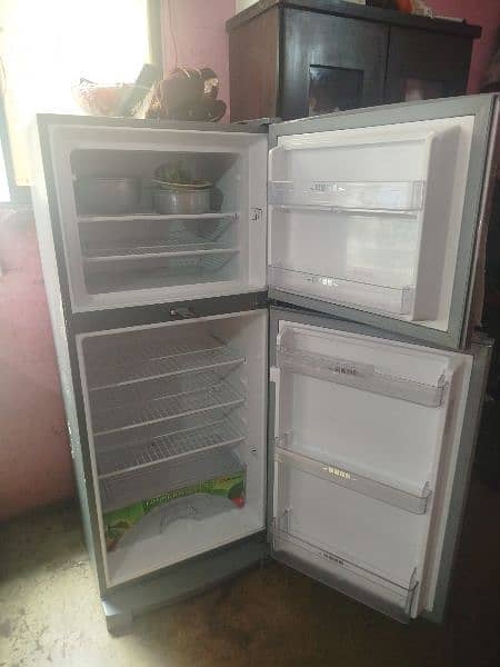 Dawlance fridge. . . 03128808263 1