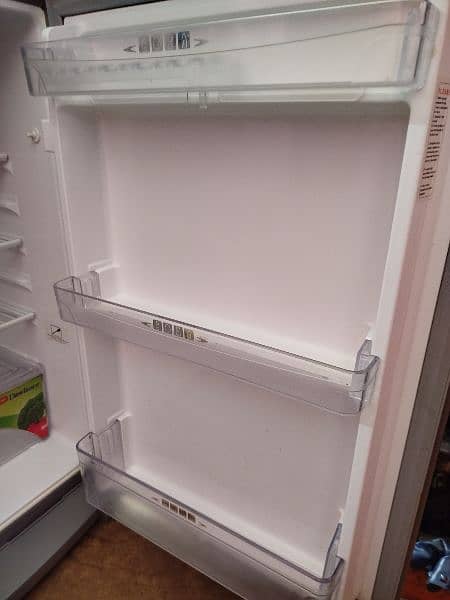 Dawlance fridge. . . 03128808263 6