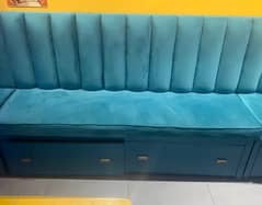 4 seater sofa Brand new