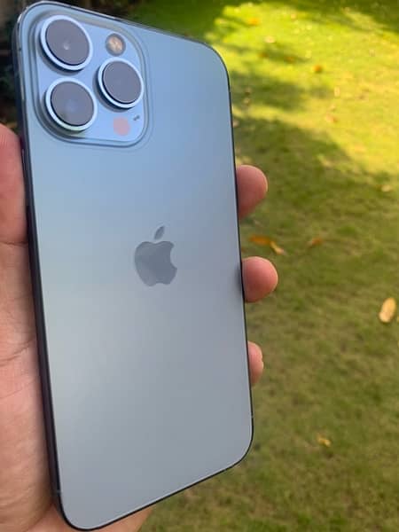 Brand New iphone 13 pro max (Sierra Blue) 0