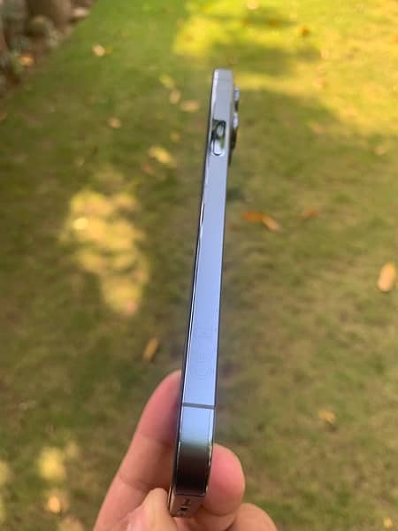 Brand New iphone 13 pro max (Sierra Blue) 2