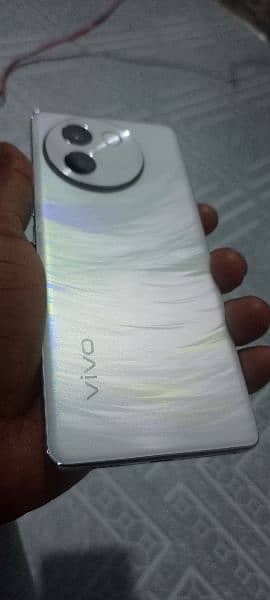 Vivo V30E 5G 3