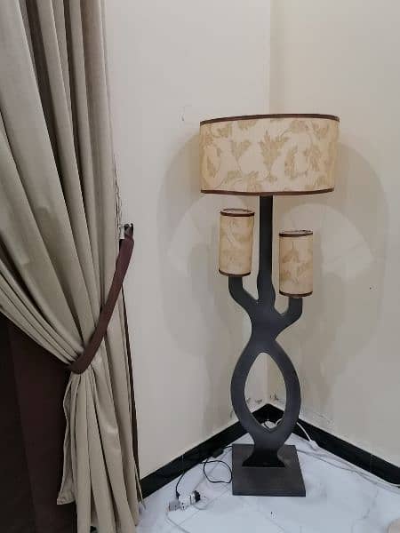 Wooden floor lamp 1