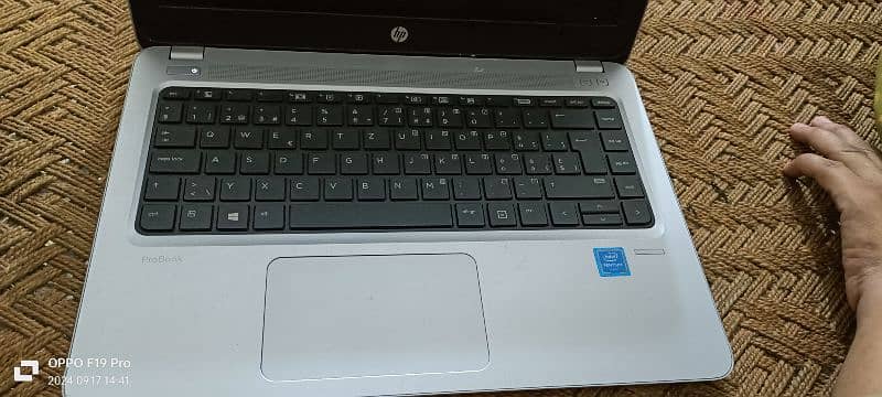 HP LAPTOP for sale condition 10|9 battery timing 4 sy 5 hours 1