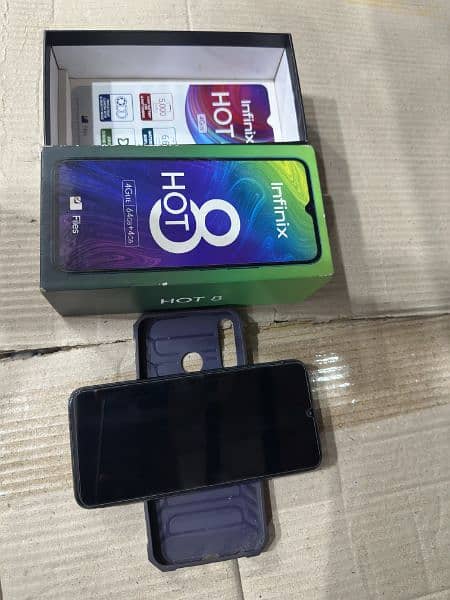 Infinix Hot 8 4/64 in Excellent condition. 4