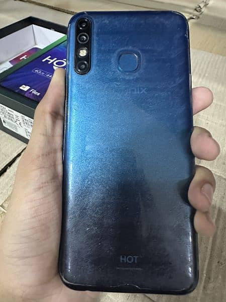 Infinix Hot 8 4/64 in Excellent condition. 5