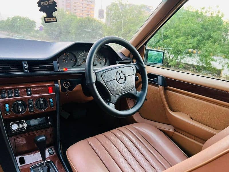 Mercedes E Class 1992 8