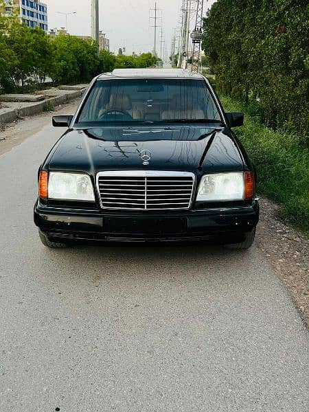 Mercedes E Class 1992 12