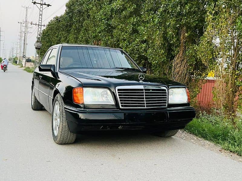 Mercedes E Class 1992 13