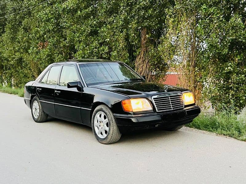 Mercedes E Class 1992 14