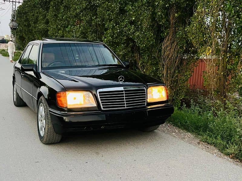 Mercedes E Class 1992 16