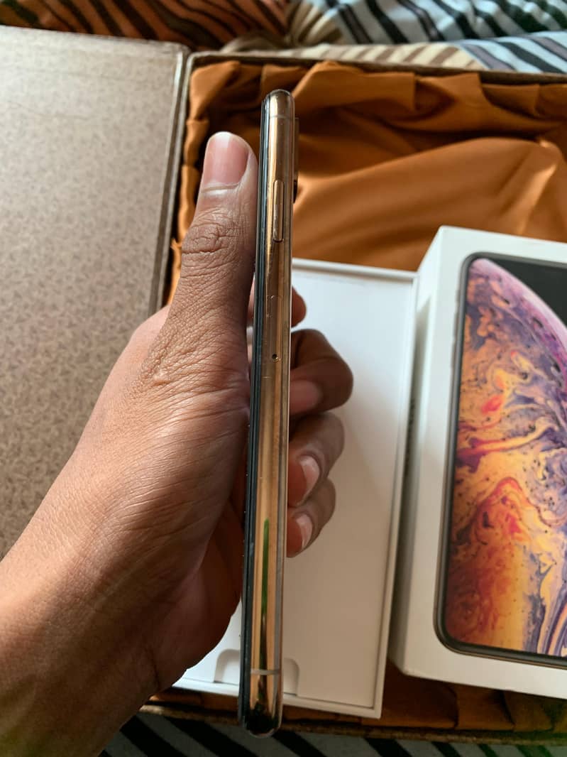 Iphone Xs Max 256GB Official PTA Approved 1