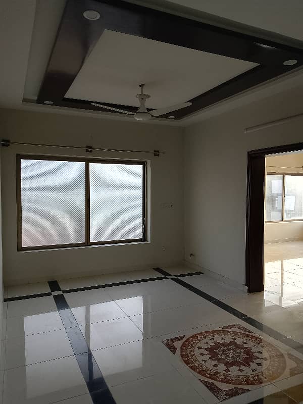 Prime Location Upper Portion Available For Rent 18