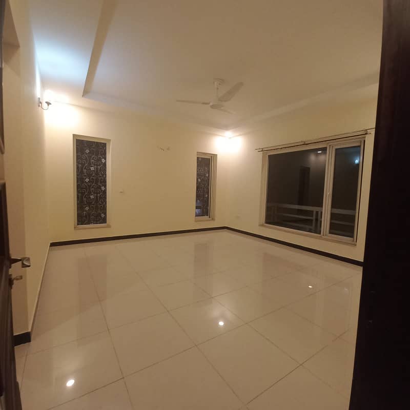 1 KANAL NEW UPPER PORTION FOR RENT IN I-8 ISLAMABAD 6