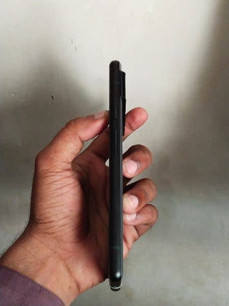 Google Pixel 6 10/10 condition 2