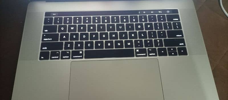 MacBook Pro 2017 16/512 0