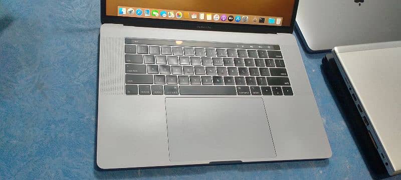 Unbelievable price Apple MacBook Pro 2018 15"

Intel core i9 3