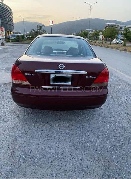 Nissan Sunny 2005 3