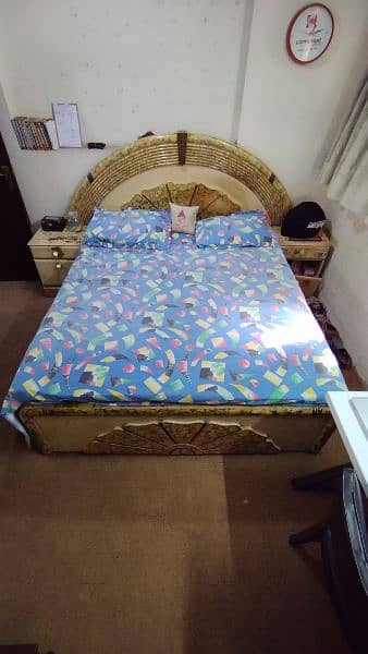 Bed Set with dressing table and side tables 0