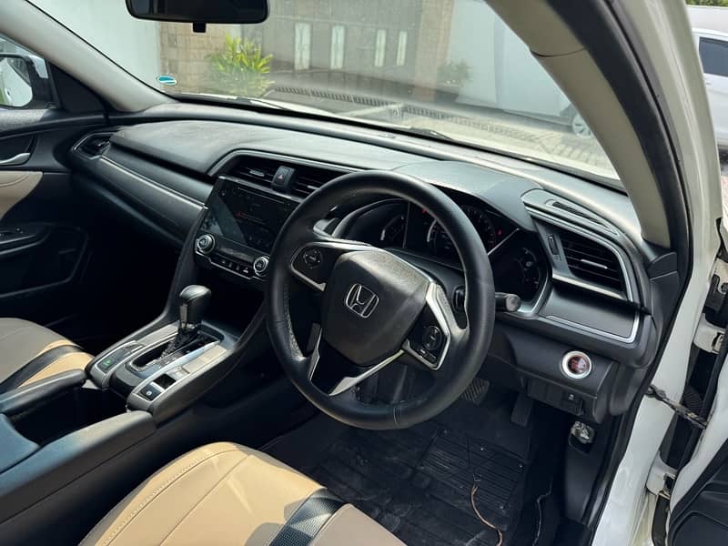 Honda Civic VTi Oriel Prosmatec X 2019 Genuine Condition 6