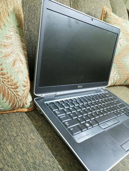 Dell Latitude E6330 2