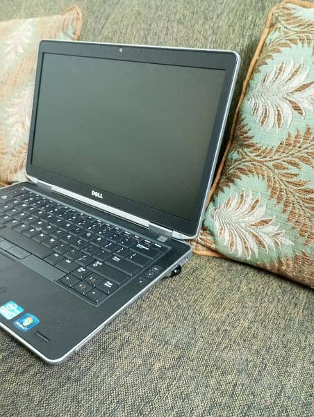 Dell Latitude E6330 4