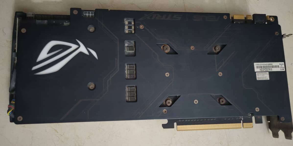 Asus Strix 1070 8GB with Box 3 Fan Nvidia Graphics Card Rendering 3