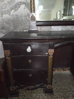 dressing table