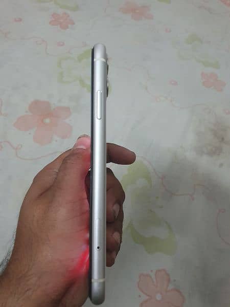 iphone 11 64gb non pta fu 3