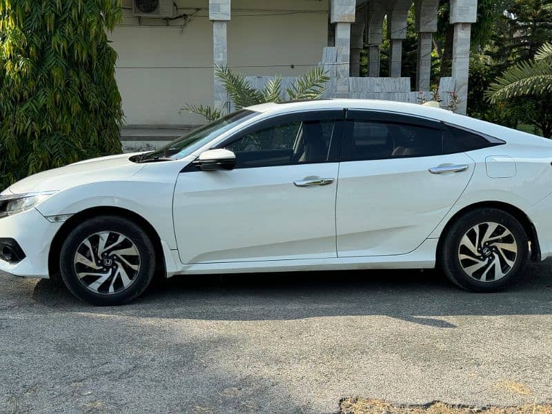 Honda Civic Oriel 2017 11