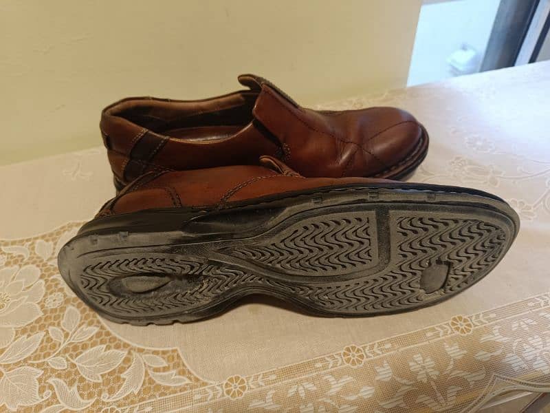 Selling Clarks Branded Shoes 4