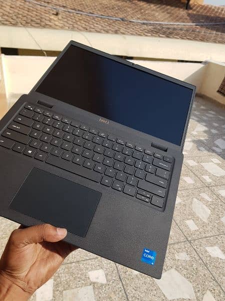 Dell Latitude 3420 (11 th Generation) 1